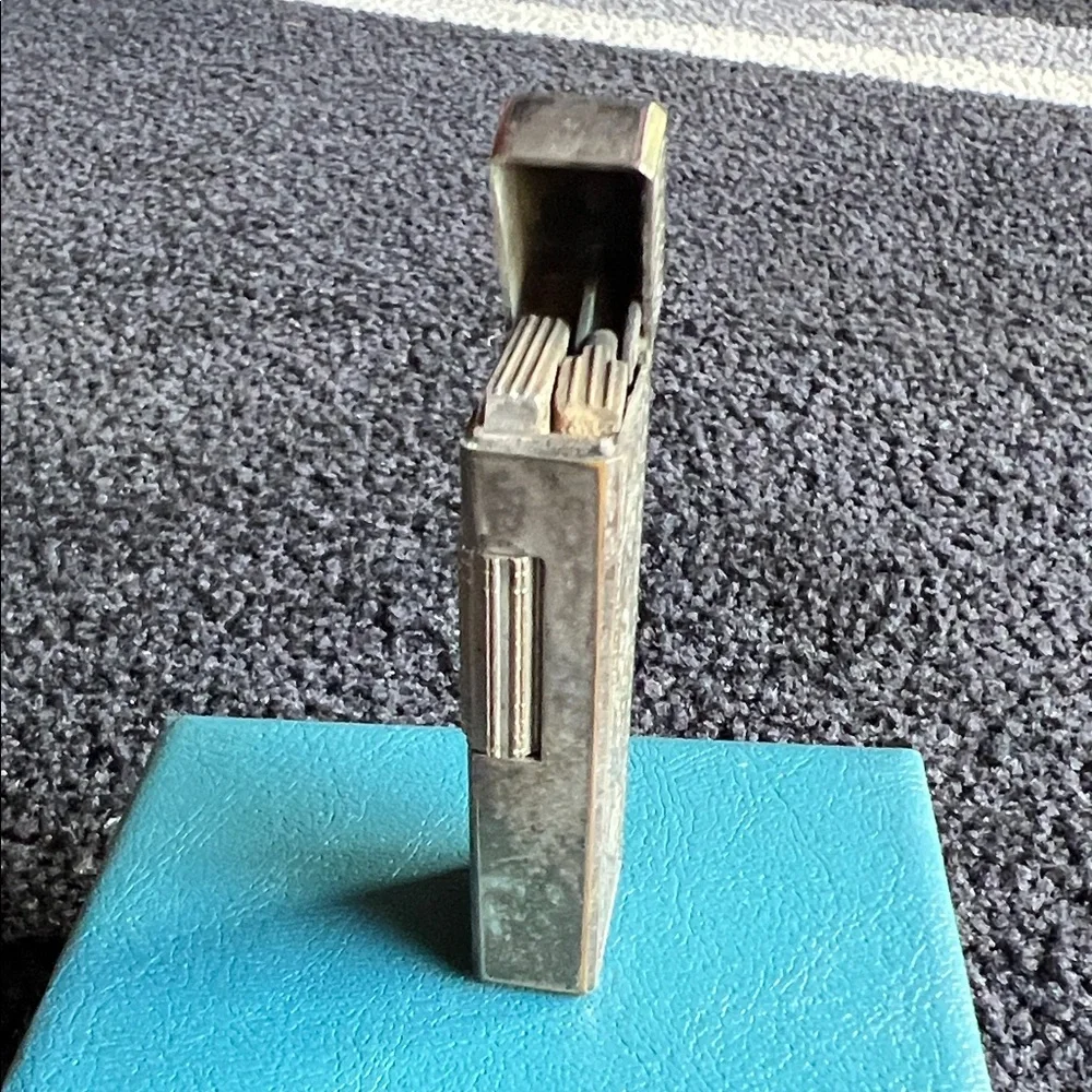 Vintage Intricate Silver Lighter - Picture 3 of 5